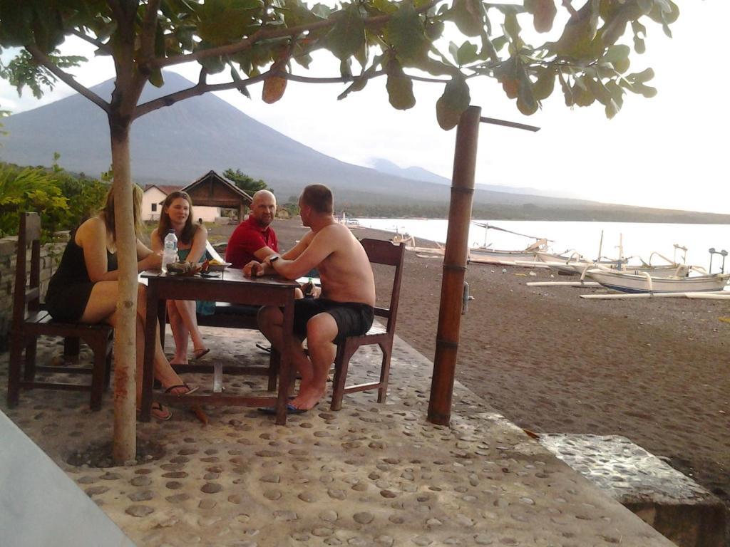 Solaluna Beach Homestay Amed  Luaran gambar